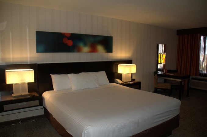 Gold Coast Hotel Room Pictures 1