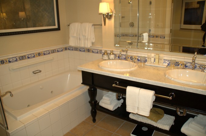Green Valey Ranch Hotel Room Pictures 5