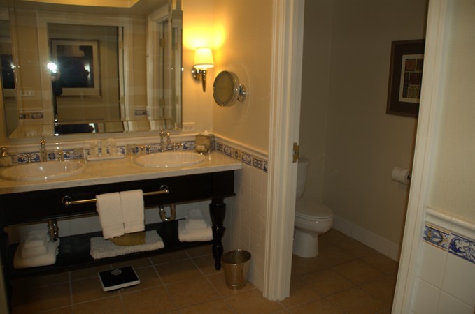 Green Valey Ranch Hotel Room Pictures 7