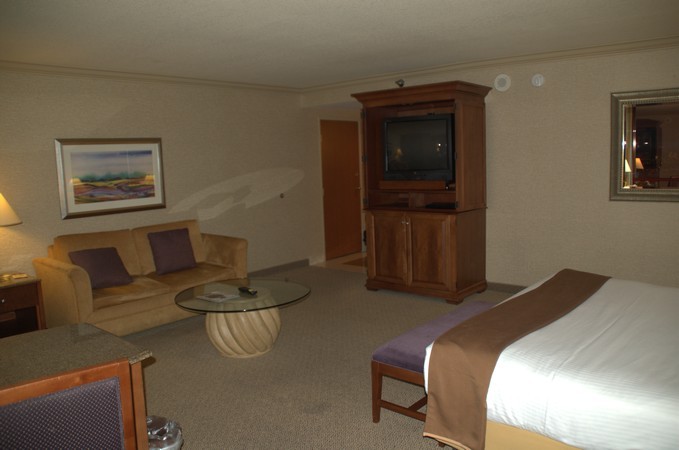Rio Las Vegas Hotel Suite Picture 4
