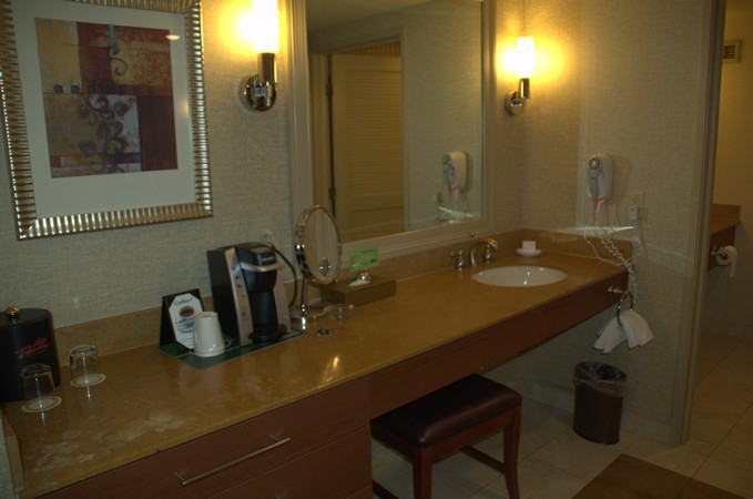 Rio Las Vegas Hotel Suite Picture 5