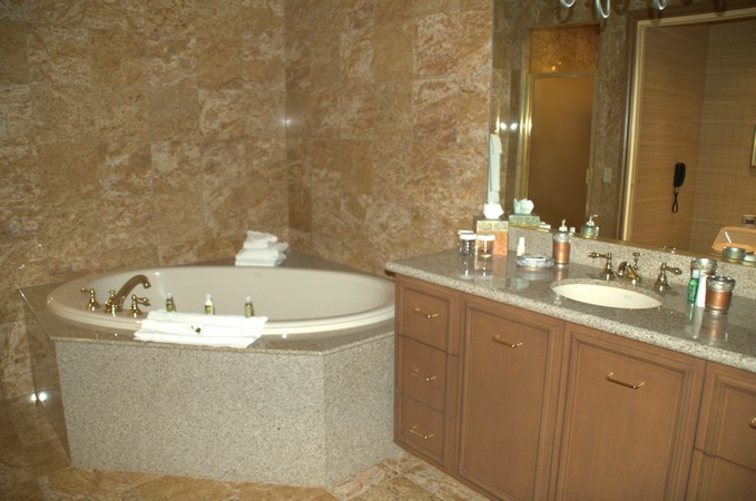 South Point Hotel Suite Pictures 8