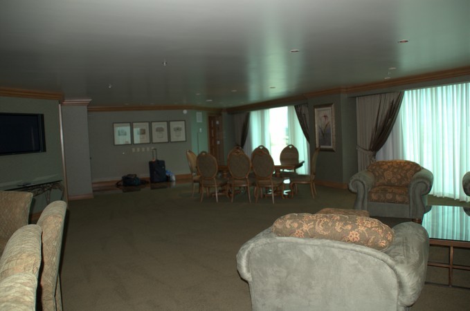 South Point Luxury Suite Pictures 2