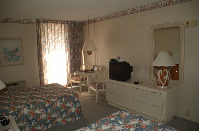 Imperial Palace Hotel Room Pictures 3