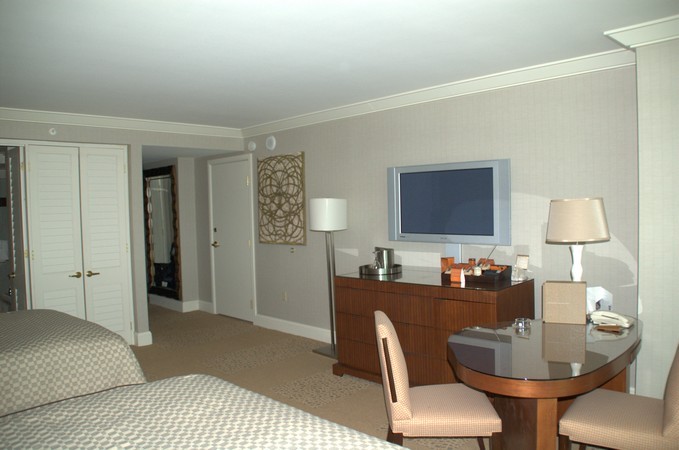 Mandalay Bay Hotel Room Pictures 4