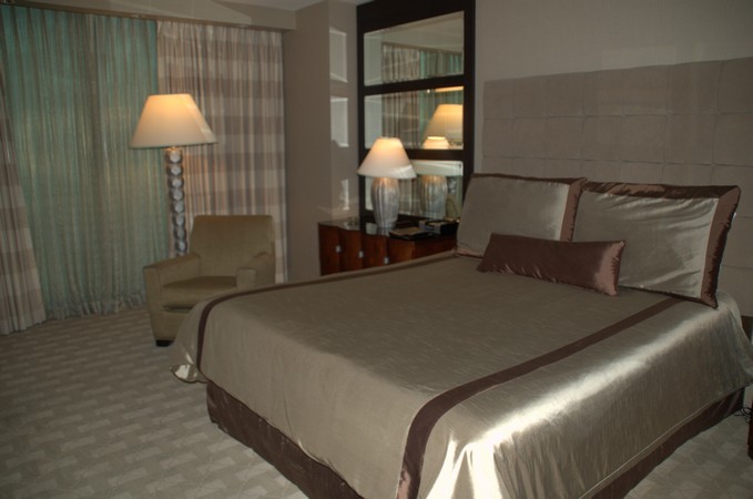 THEhotel at Mandalay Bay Suite Pictures 4