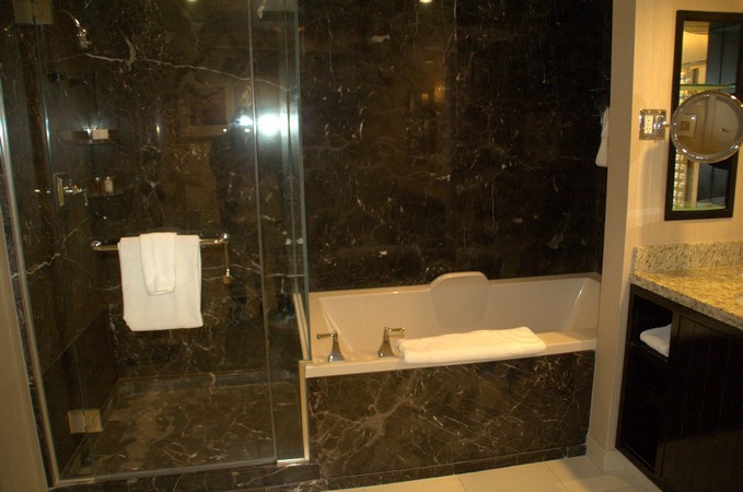 THEhotel at Mandalay Bay Suite Pictures 7