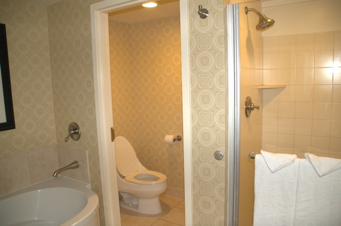Planet Hollywood Hotel Room Pictures 6